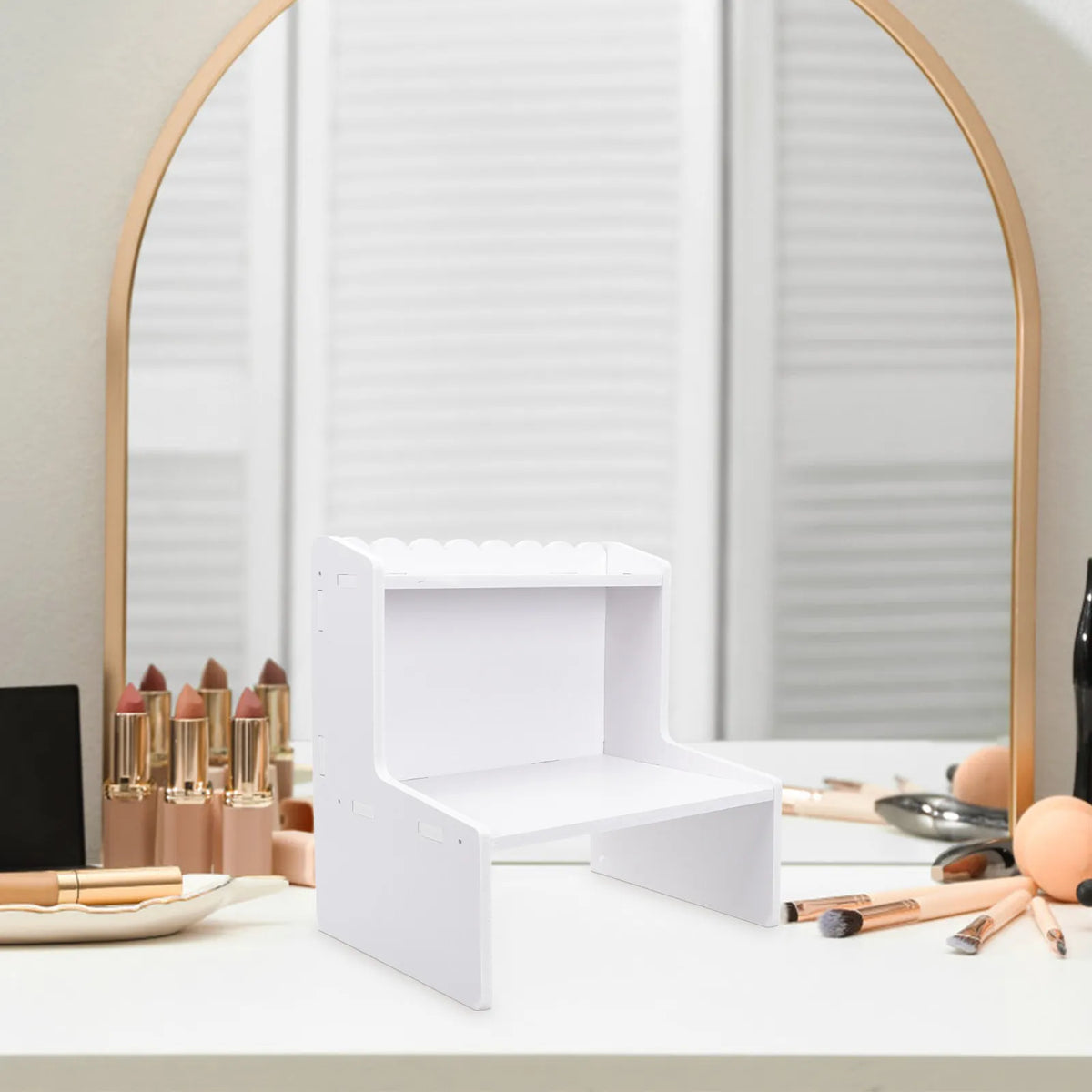 Stando Strata Modular Desktop Shelf on a minimalist home office desk